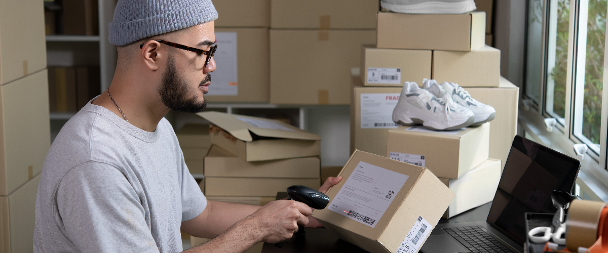 The Role of e-Commerce in Shaping the Future of Retail Warehousing